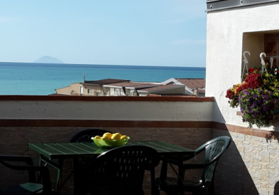 Casa Vacanze Appartamento Mare Blu Con Terrazzo Vista Mare